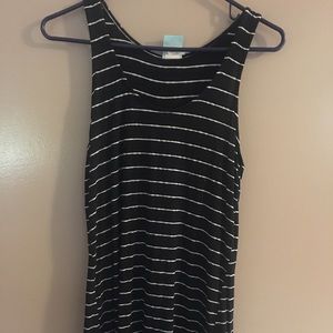 Black and white high low tank top